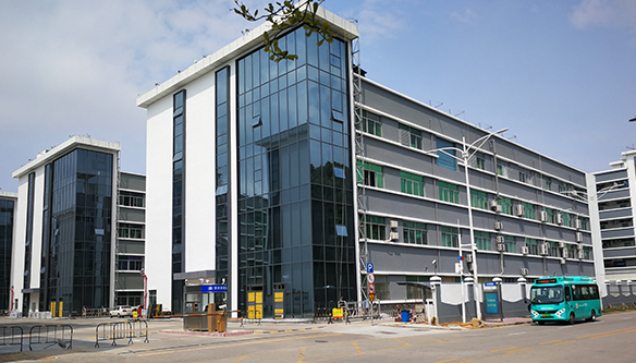 江岸智慧园区幕墙维修